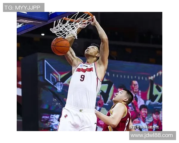 上海排球队以83分领跑洲际杯积分榜展现强劲实力 上海排球队以83分领跑洲际杯积分榜展现强劲实力