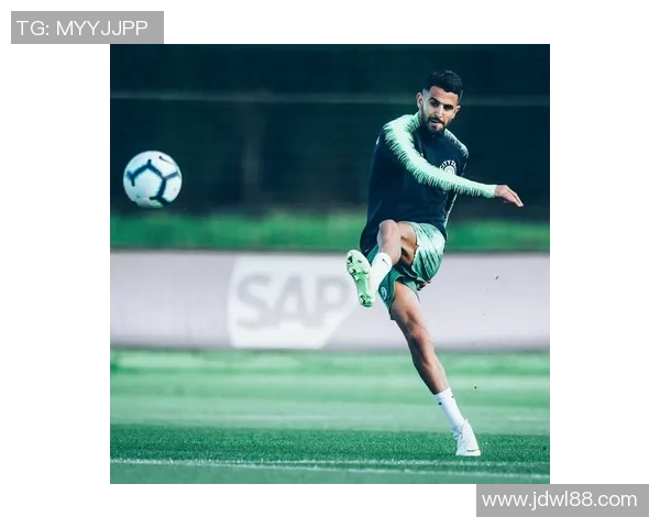 足球明星头像女生艺术创作展现青春活力与运动魅力的完美结合