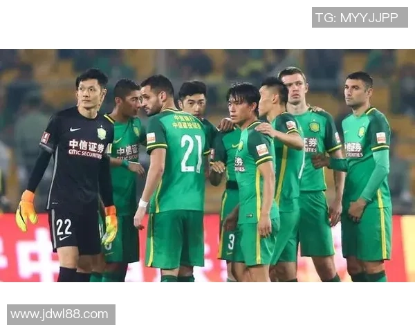 重庆足球队以73分稳居总决赛积分榜首位展现强劲实力 重庆足球队以73分稳居总决赛积分榜首位展现强劲实力