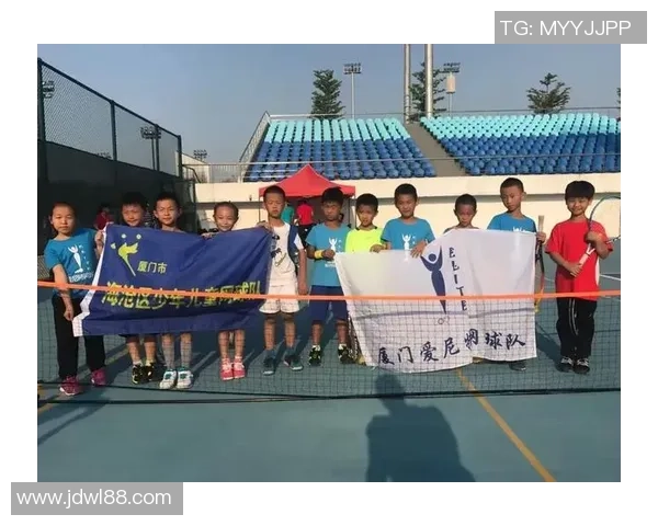 重庆网球队与杭州网球队赛后技术分析与战术总结